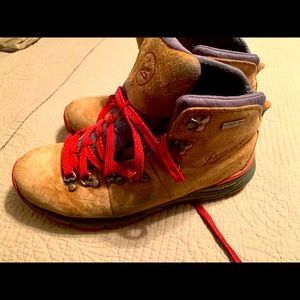 Danner Hiking Boots SZ 9